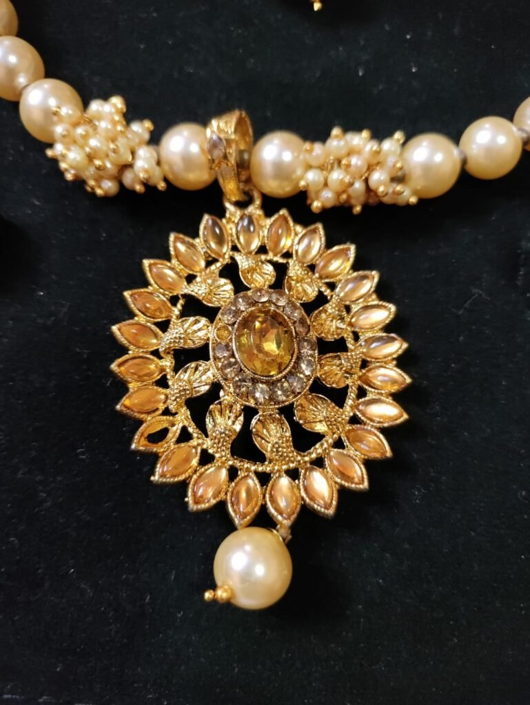 Kundan doll set